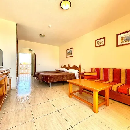 Studio From 5 Minutes Walk To The Beach, Wifi And Pool In Tenerife South *