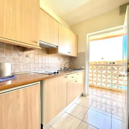 Studio From 5 Minutes Walk To The Beach, Wifi And Pool In Tenerife South طوستا ديل سيلونثيو