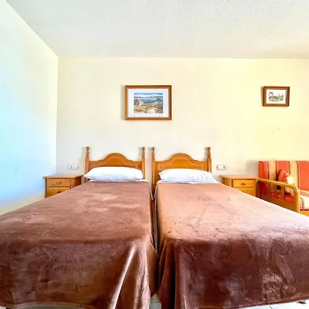 Studio From 5 Minutes Walk To The Beach, Wifi And Pool In Tenerife South شقة