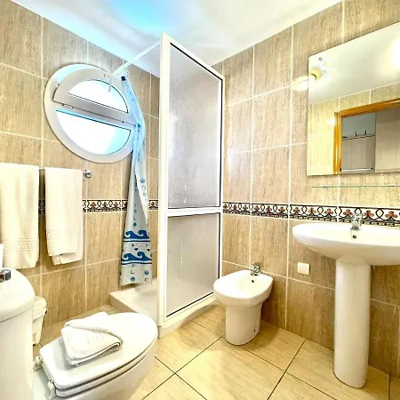 Studio From 5 Minutes Walk To The Beach, Wifi And Pool In Tenerife South شقة *